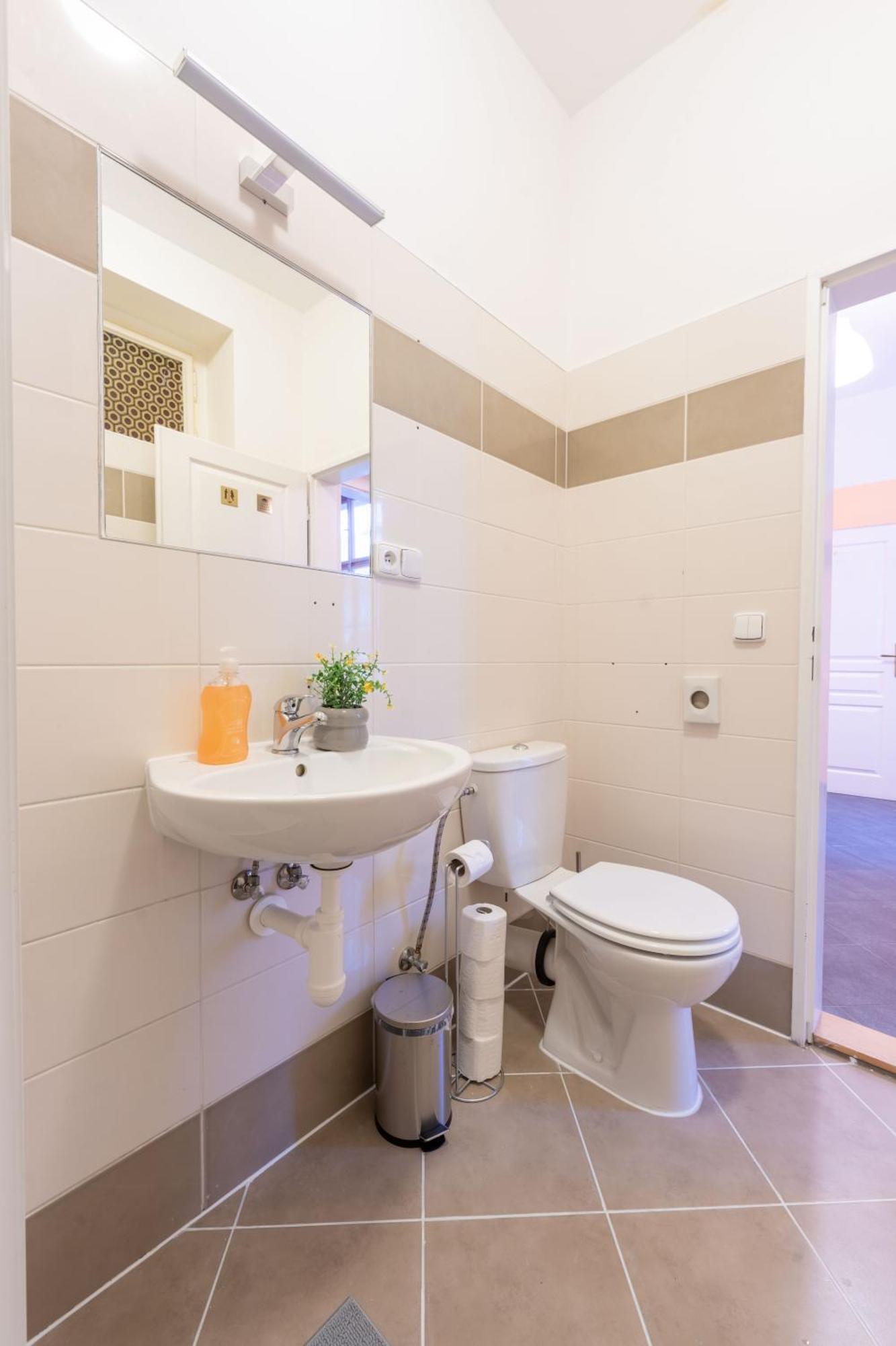 Stellar Female Hostel Πράγα Εξωτερικό φωτογραφία
